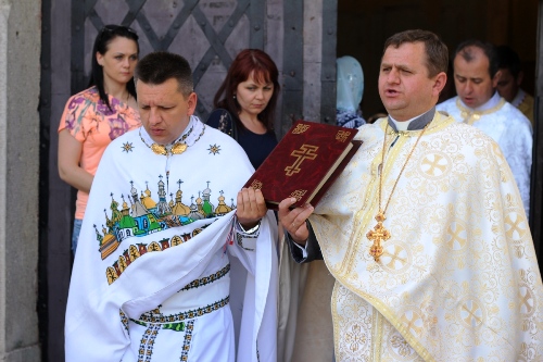 Великий духовний дарунок парафіяльному храму с. Підгірці від Владики Михаїла (Колтуна) Великий духовний дарунок парафіяльному храму с. Підгірці від Владики Михаїла (Колтуна)